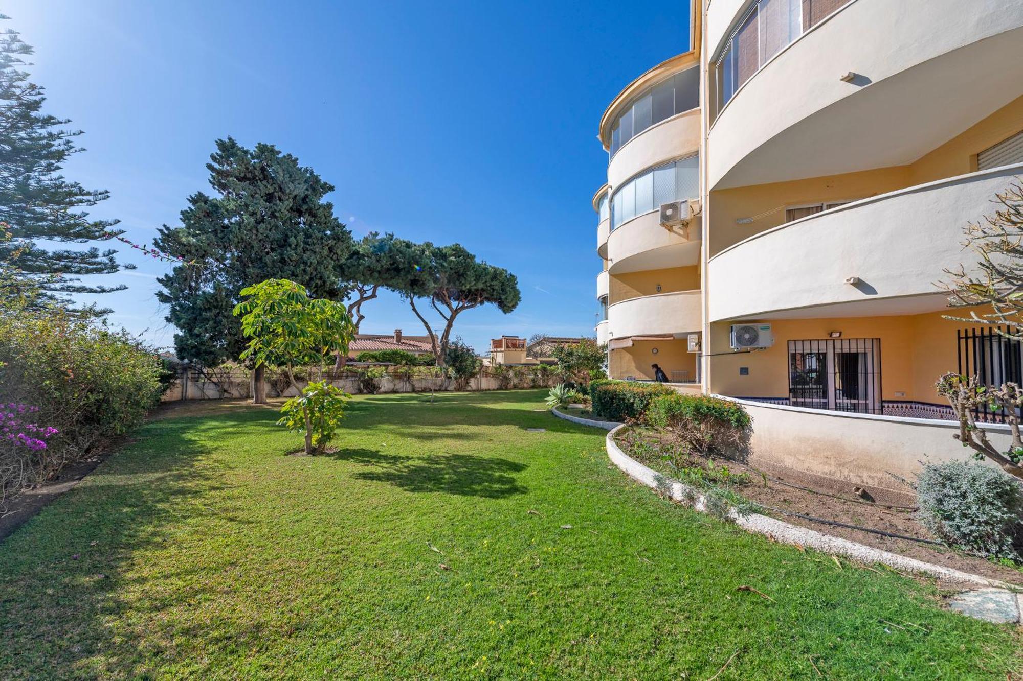 Brisamar II Primera Linea De Playa & Priv Parking Benagalbón Exterior foto